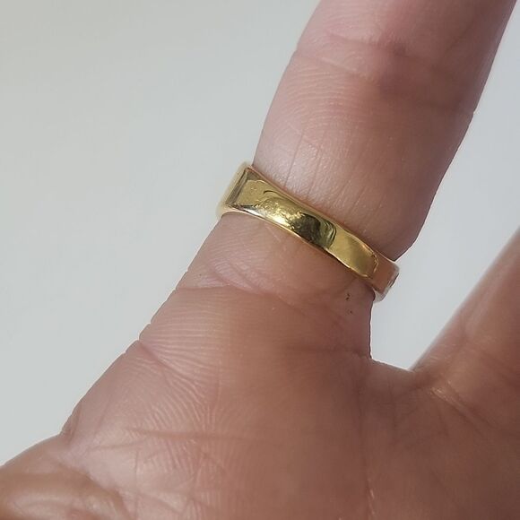 AVON Vintage Gold Tone Silhouette Heart Ring - Picture 4 of 5